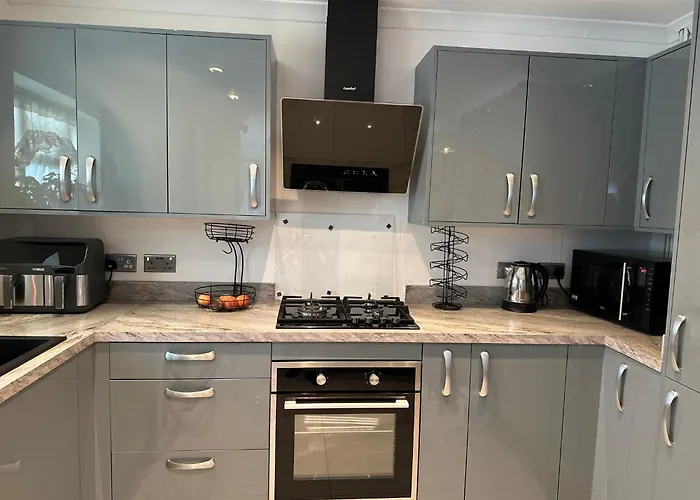 4 Bedroom House Rented By The Room