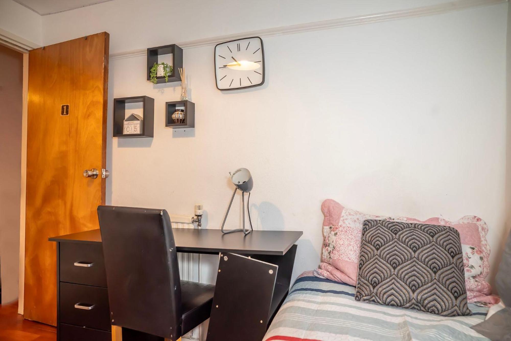 4 Bedroom House Rented By The * London